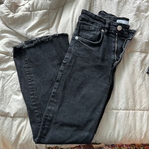 Black Zara cropped jeans